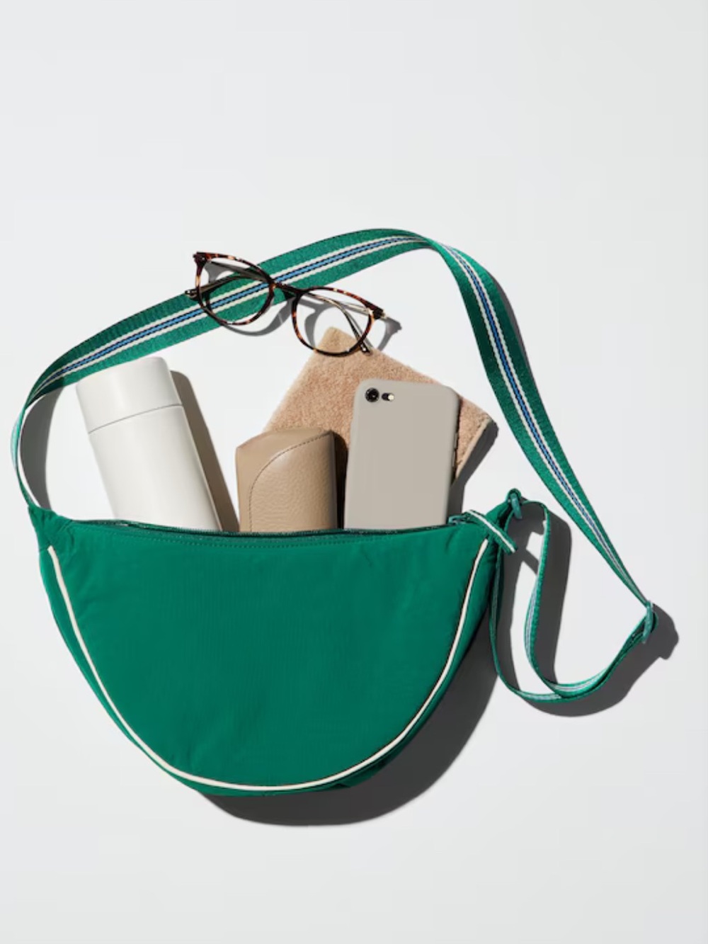 Green Crescent Crossbody Bag - Picture 3 of 3